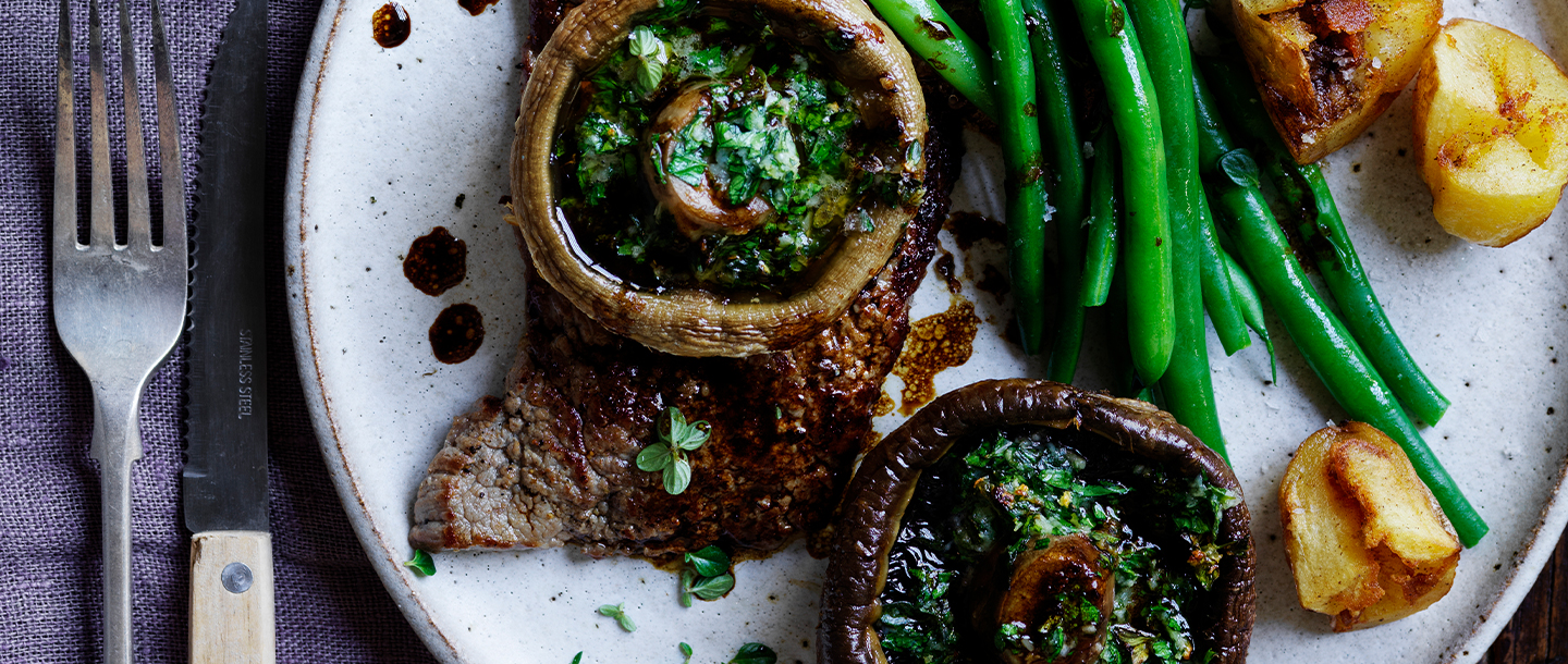 Herb & Garlic Flat Mushrooms with Minute Steak, Potatoes, and Beans